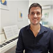 Profesor de Piano con más de 10 años de experiencia
